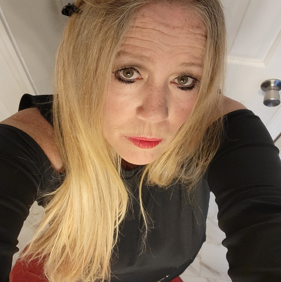 preloved luxury bags at the lowest price possible- payment plan friendly! - Picture 3 of 11